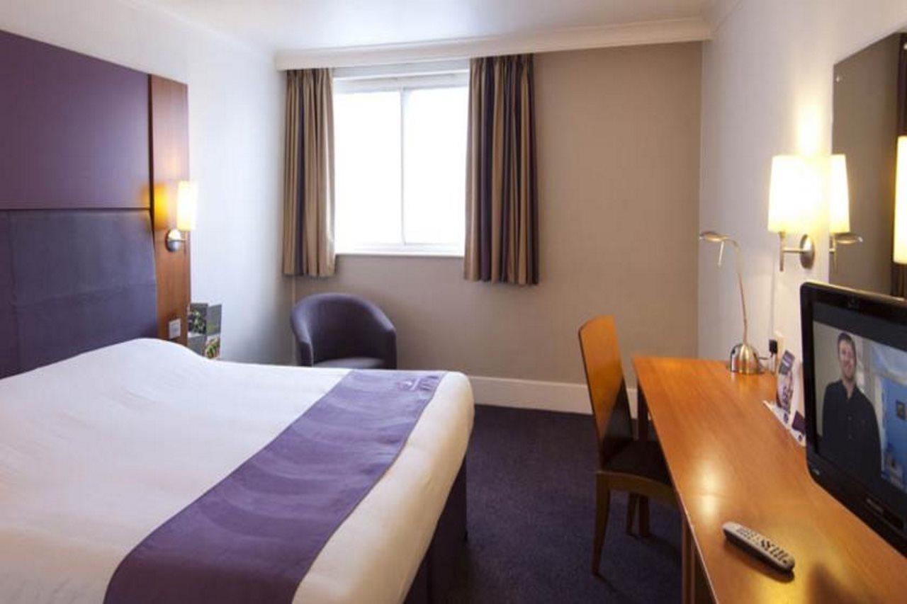 Premier Inn Glasgow Milngavie Dış mekan fotoğraf