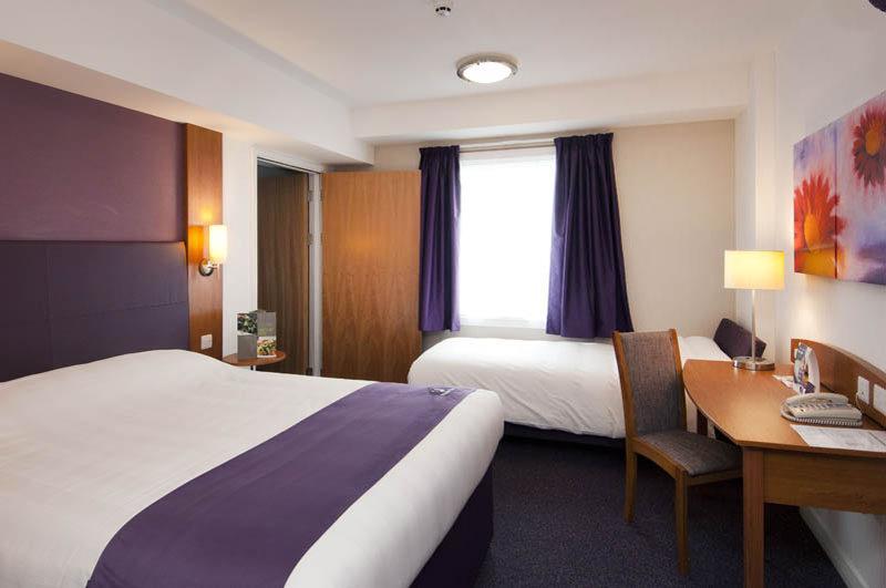 Premier Inn Glasgow Milngavie Dış mekan fotoğraf